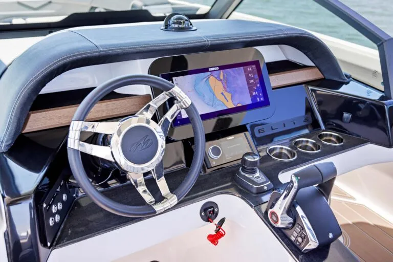 Joystick helm station on 2026 Monterey 30 Elite