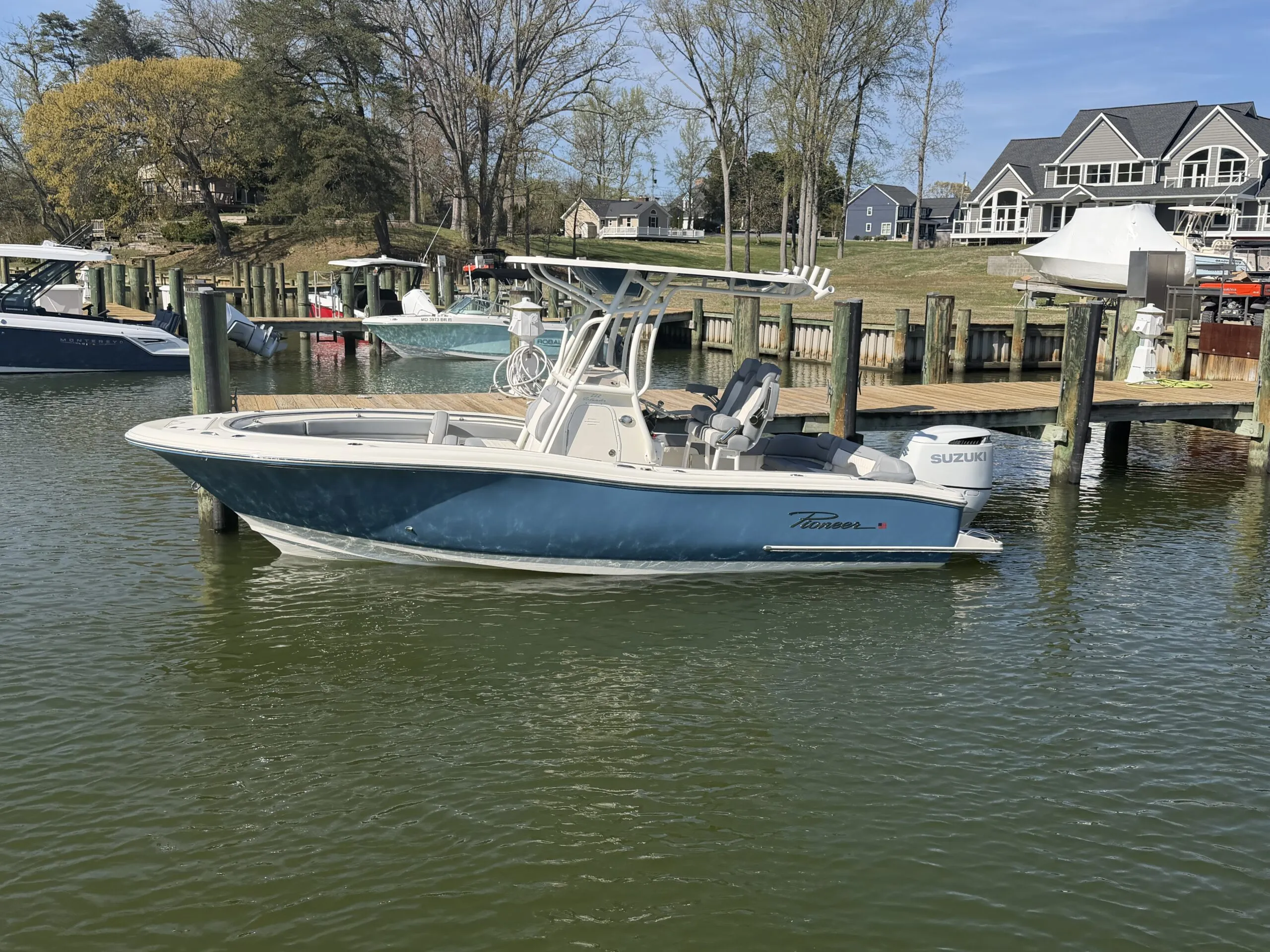 2026 Pioneer 222 Islander