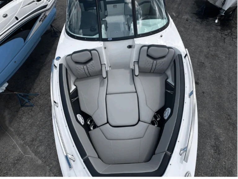 Bow seating area with filler cushion and cockpit table