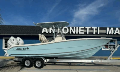 2026 Bulls Bay 255 Center Console with Carolina Blue Hull Sided