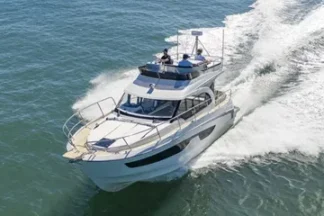 Beneteau Antares 11 Fly running shot