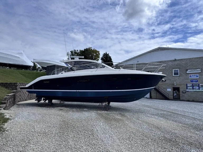 Pursuit SC 365i Sport Coupe