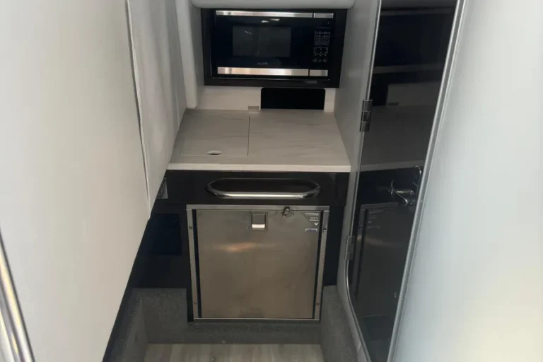 2020 Formula 350 Crossover Bowrider