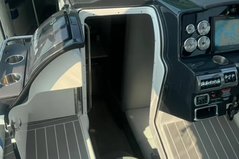 2020 Formula 350 Crossover Bowrider