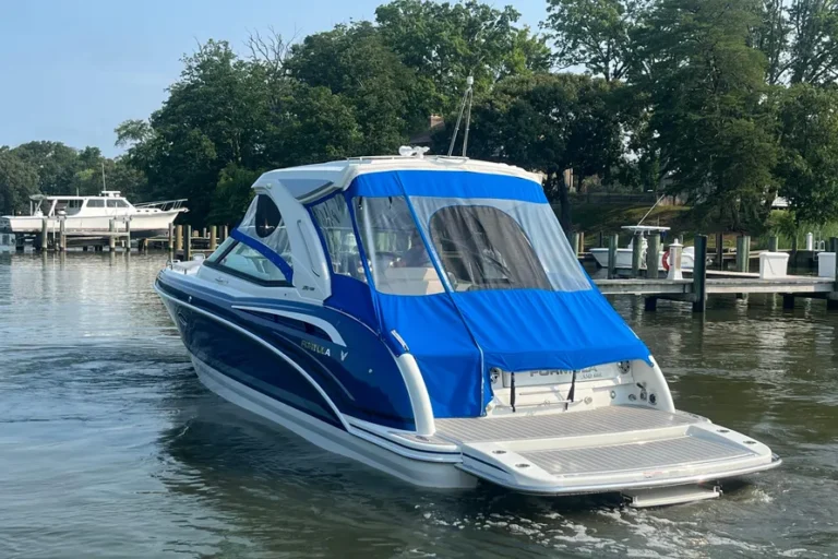 2020 Formula 350 Crossover Bowrider