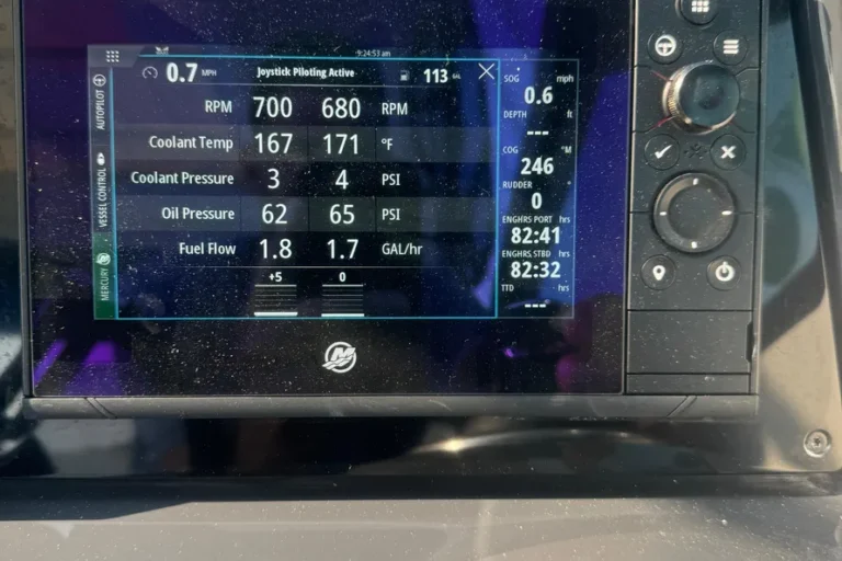 2020 Formula 350 Crossover Bowrider