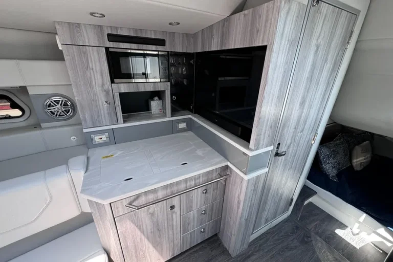 2020-formula-430-super-sport-crossover-power