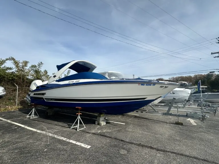 305-super-sport-mercury-250-xxl-cockpit