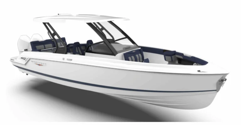 Monterey 30 Elite luxury bowrider with outboard power at marina
