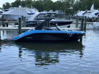 2023 Yamaha Boats 222XD