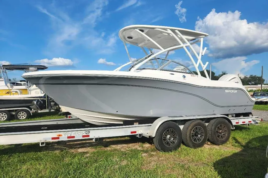 2027 Sea Fox 228 Traveler
